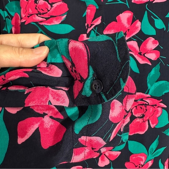 Talbots Outlet M tunic top, navy/floral, rayon, flowy, long sleeve, fall, autumn - Picture 3 of 7